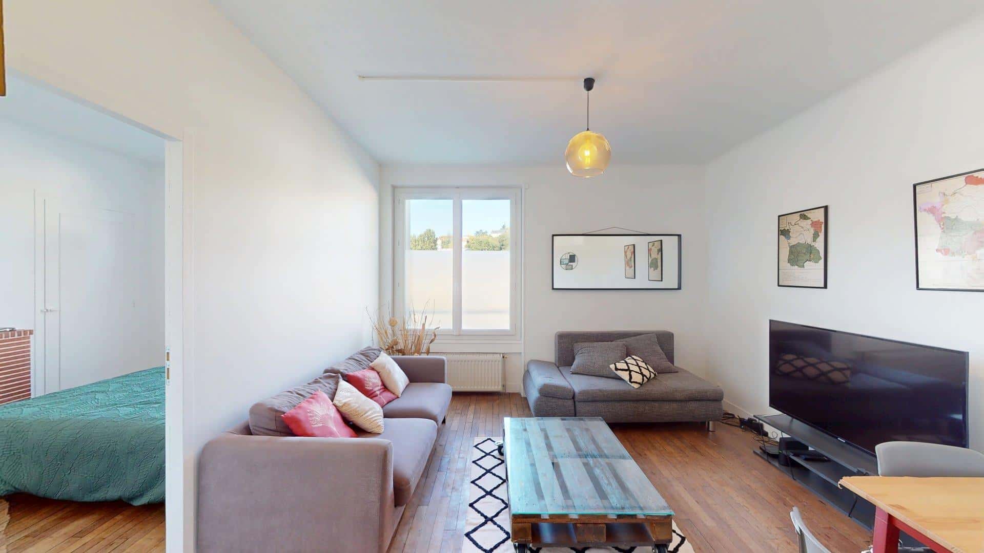 Room In Boulevard Du Grand Cerf, Poitiers For 95 M² With 4 Bedrooms - 1