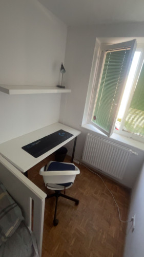 Urgent: Successor tenant wanted for shared room