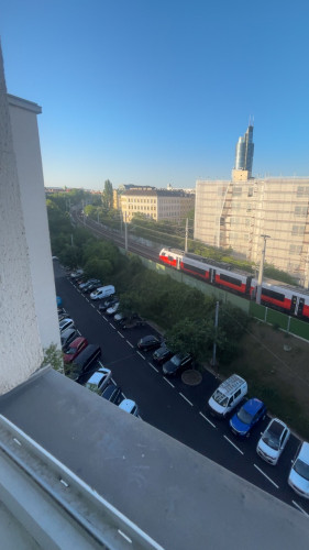 Urgent: Successor tenant wanted for shared room