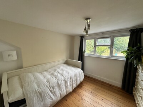     “Private Room in Lovely Family  - Gallery - 6