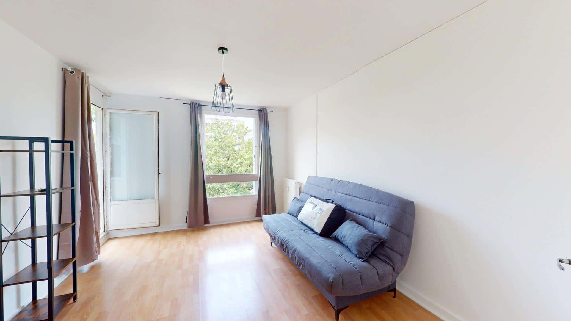 Apartment In Allée Du Parc, Poitiers For 31 M² - 1