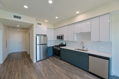 1037 Dewey Ave - Gallery - 3
