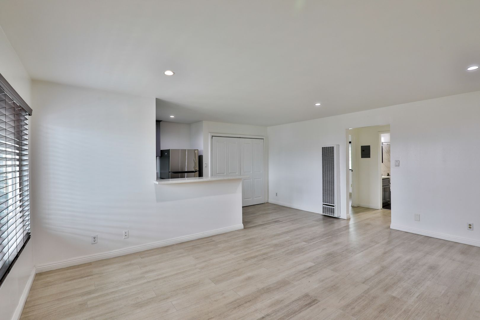1881 Jefferson Blvd - Gallery - 7