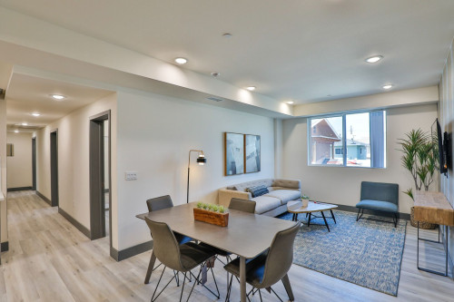 3431 S Catalina St - Gallery - 3