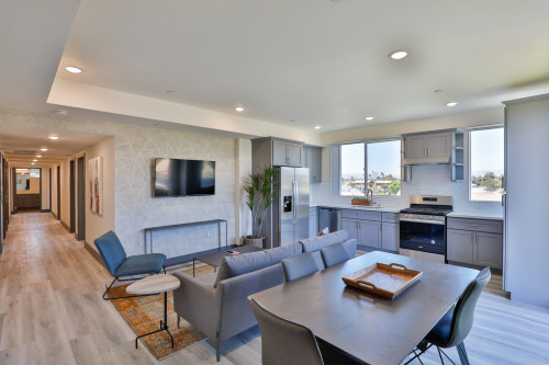 3431 S Catalina St - Gallery - 6