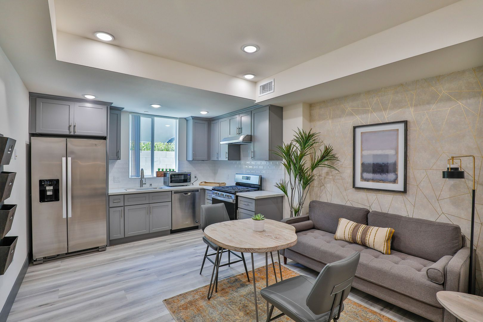 4 Beds 3 Baths Unit 2 - 2