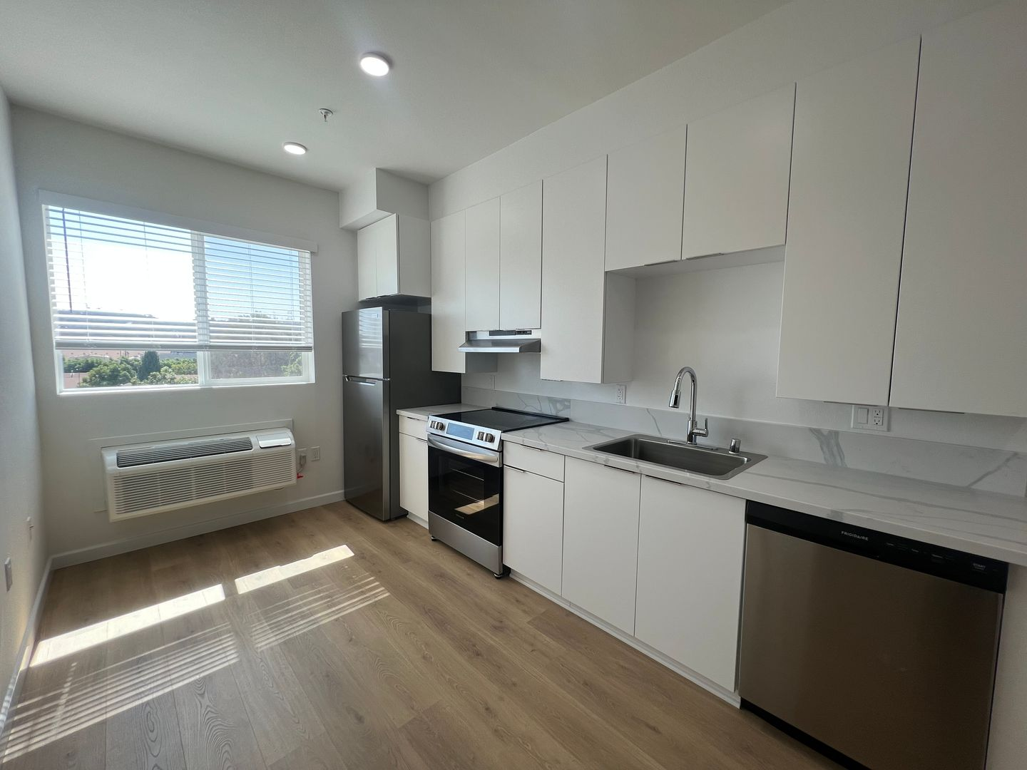 1 Bed-1 Bath - 3