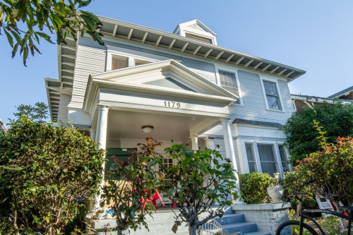 1179 W 28th St