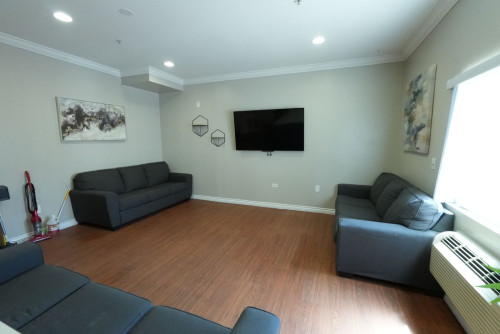 668 W 28th St - Gallery - 2