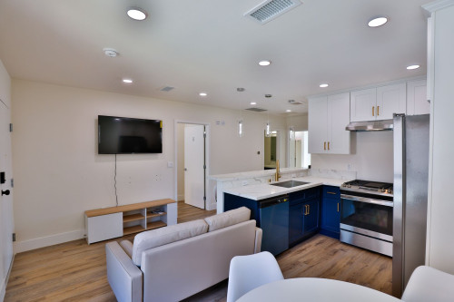 1118 W 37th Dr - Gallery - 3