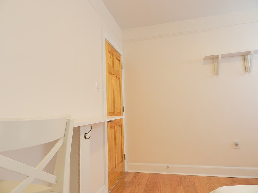 Room B - Cozy Style Townhouse Home - Gallery - 18