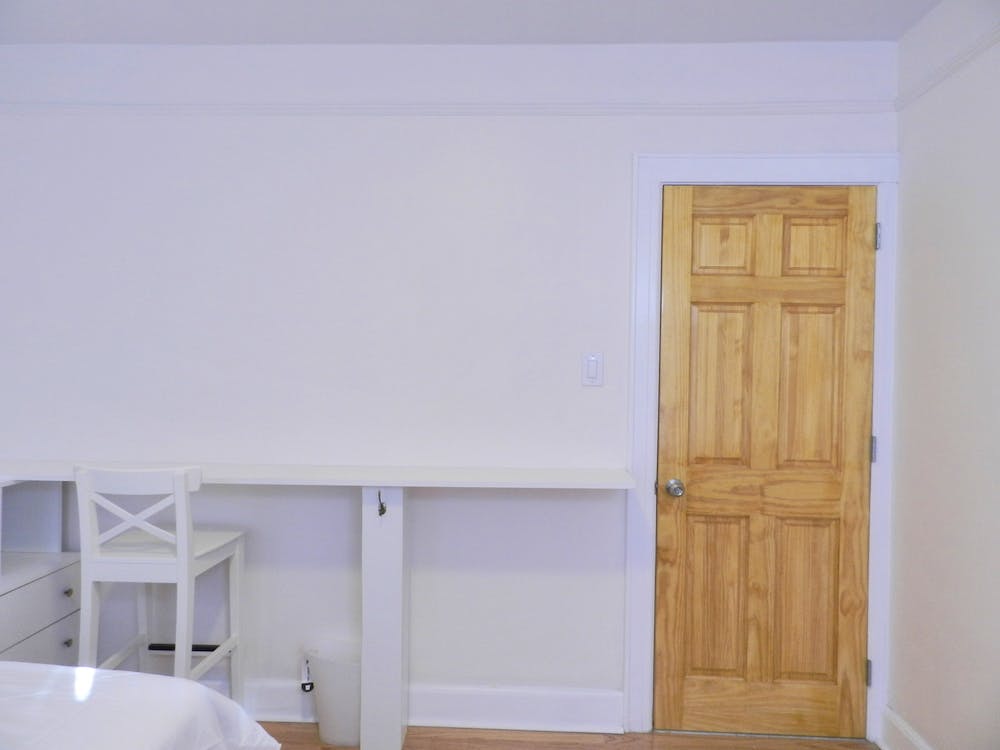 Room B - Cozy Style Townhouse Home - Gallery - 12