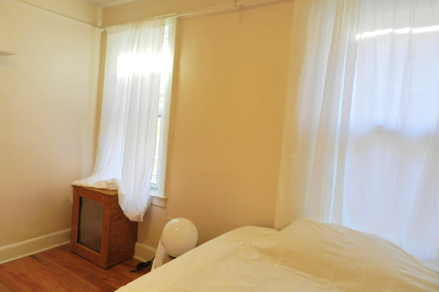 Room B - Cozy Style Townhouse Home - Gallery - 3