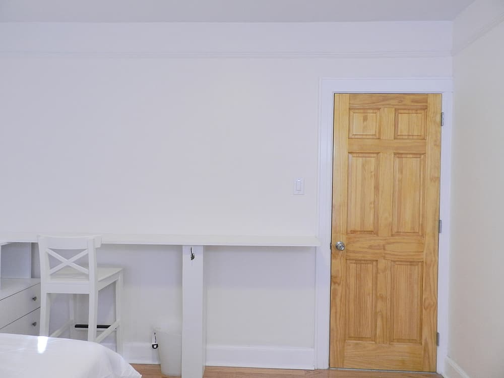 Room B - Cozy Style Townhouse Home - Gallery - 20