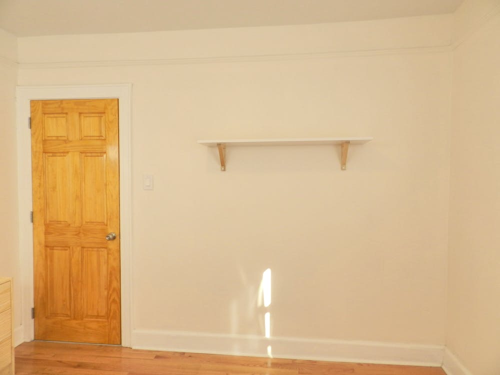 Room C - Cozy Style Townhouse Home - Gallery - 12