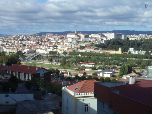 Dreamy Studio with a balcony close to Polytechnic Institute of Coimbra - Gallery - 9