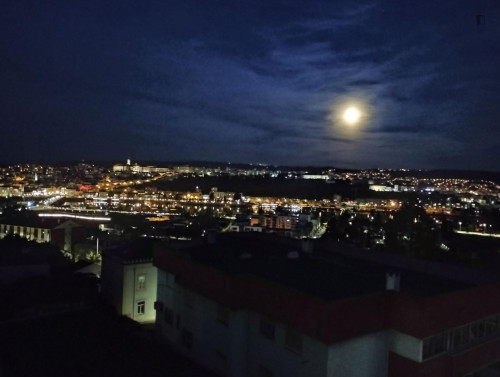 Dreamy Studio with a balcony close to Polytechnic Institute of Coimbra - Gallery - 10