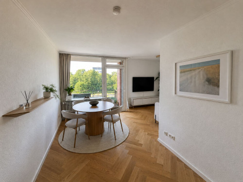 Quiet apartment with green views