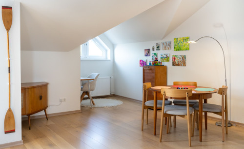 Duplex apartment in the very heart of Schleswig's Old Town, fully furnished.