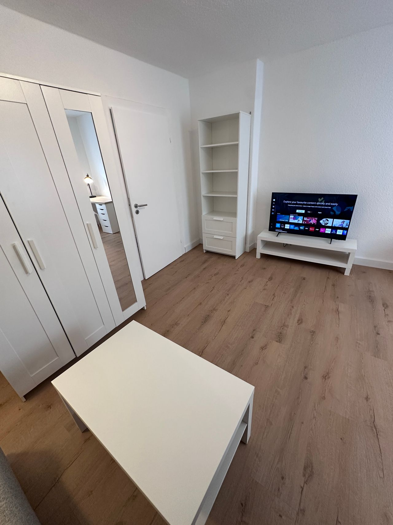 Stylish new room in a shared apartment - Gallery - 7