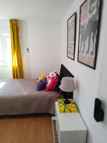 Stylish Single Bedroom close to University of Coimbra - Gallery - 21