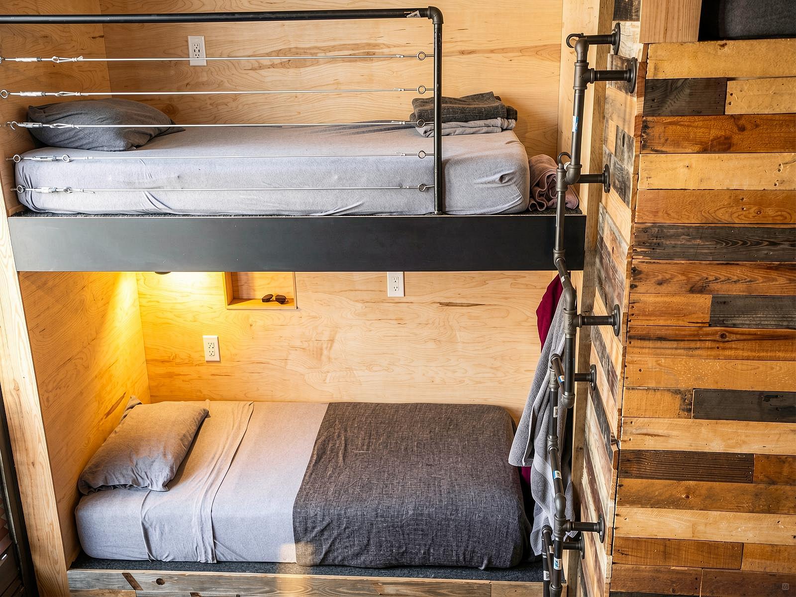 Bed In A 1-Bed Mixed Gender Room I - 25