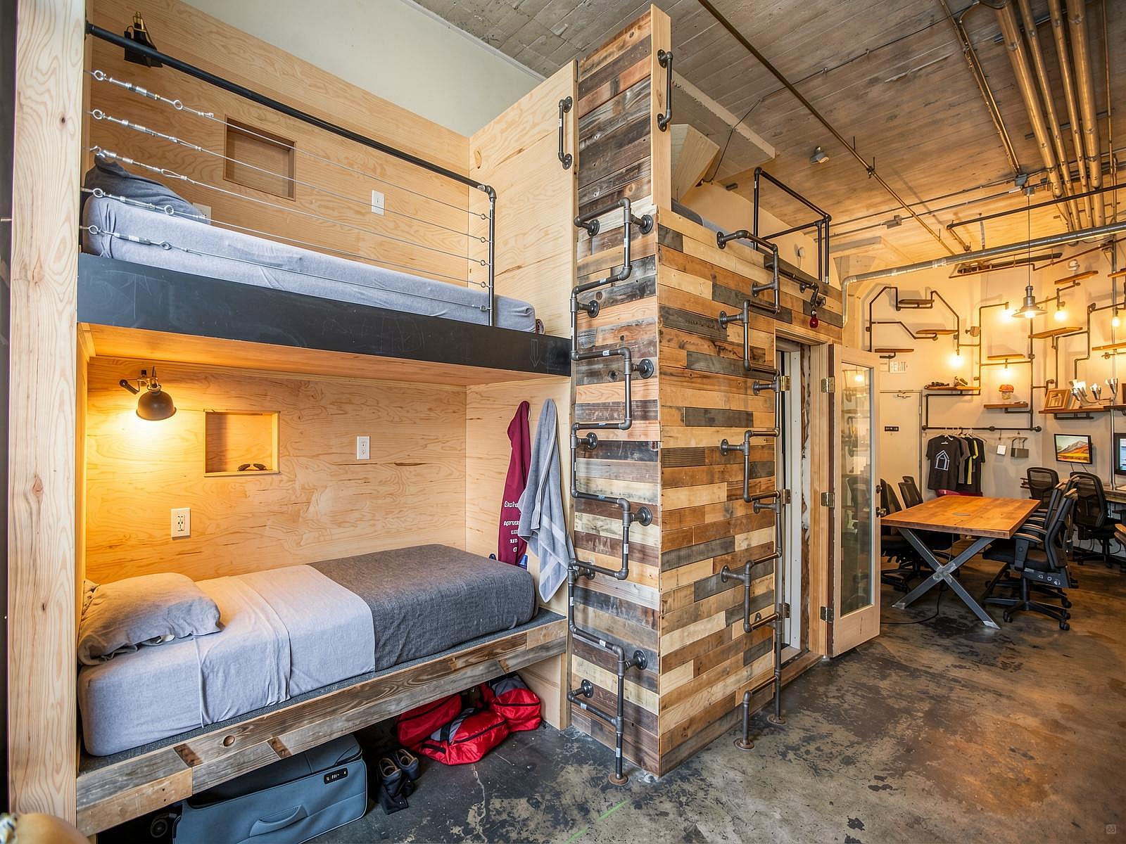 Bed In A 1-Bed Mixed Gender Room I - 23