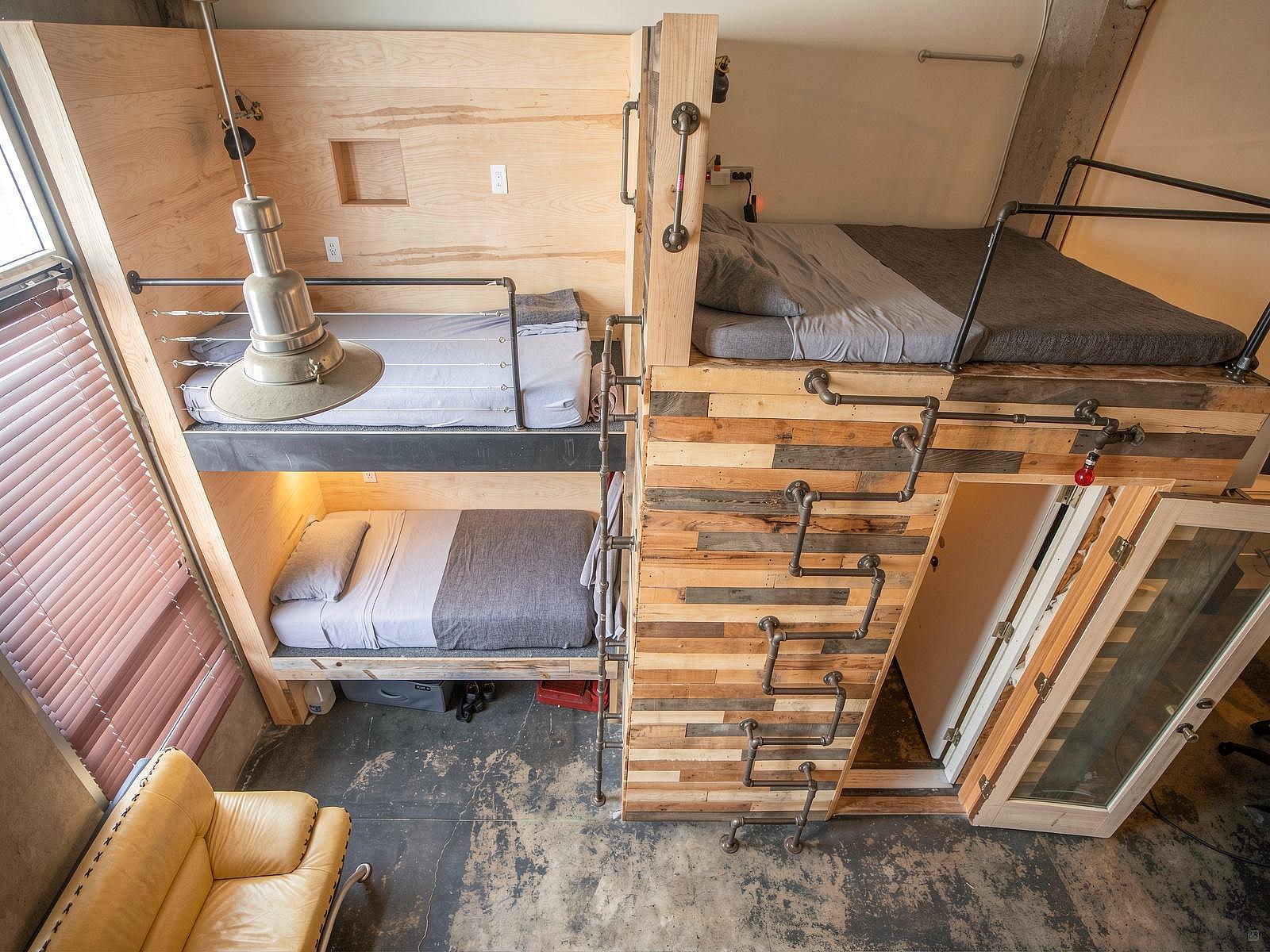 Bed In A 1-Bed Mixed Gender Room II - 24