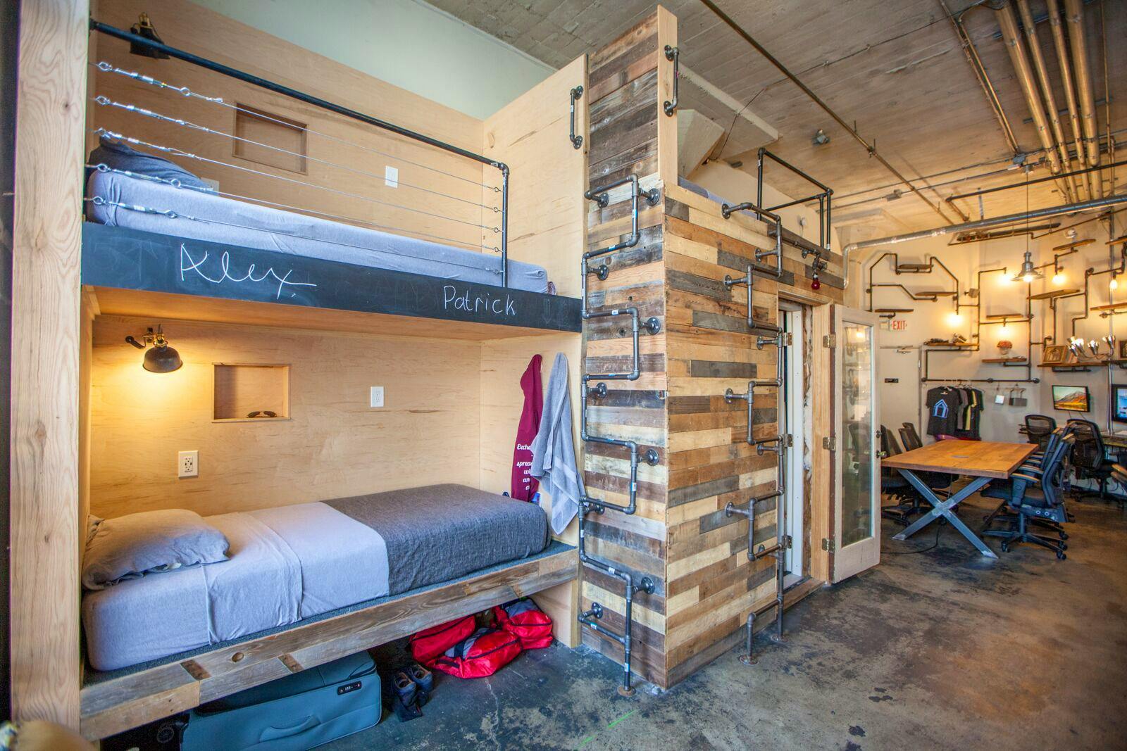 Bed In A 1-Bed Mixed Gender Room II - 7