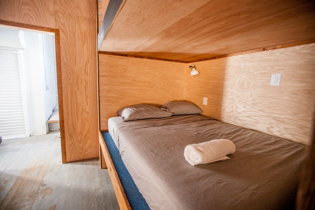 Bed In A 20-Bed Mixed Gender Room - 48