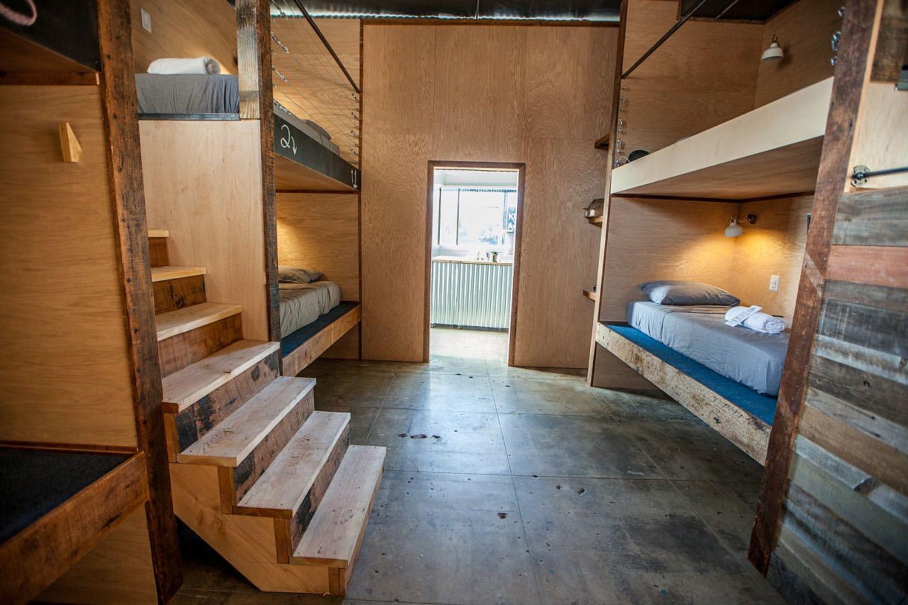 Bed In A 20-Bed Mixed Gender Room - 13