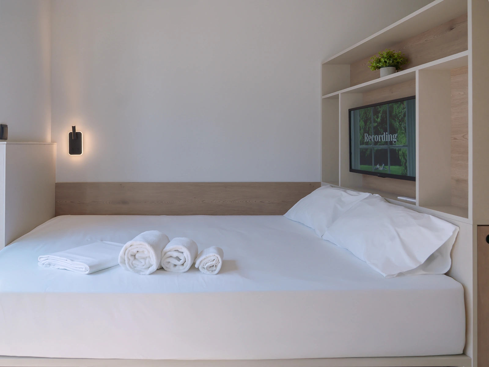 Double Bed In Shared Studio With Terrace - 5