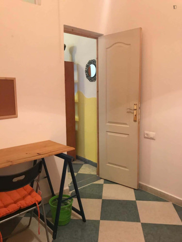 Room in Calle Sacramento, Cádiz with 3 bedrooms - Gallery - 4