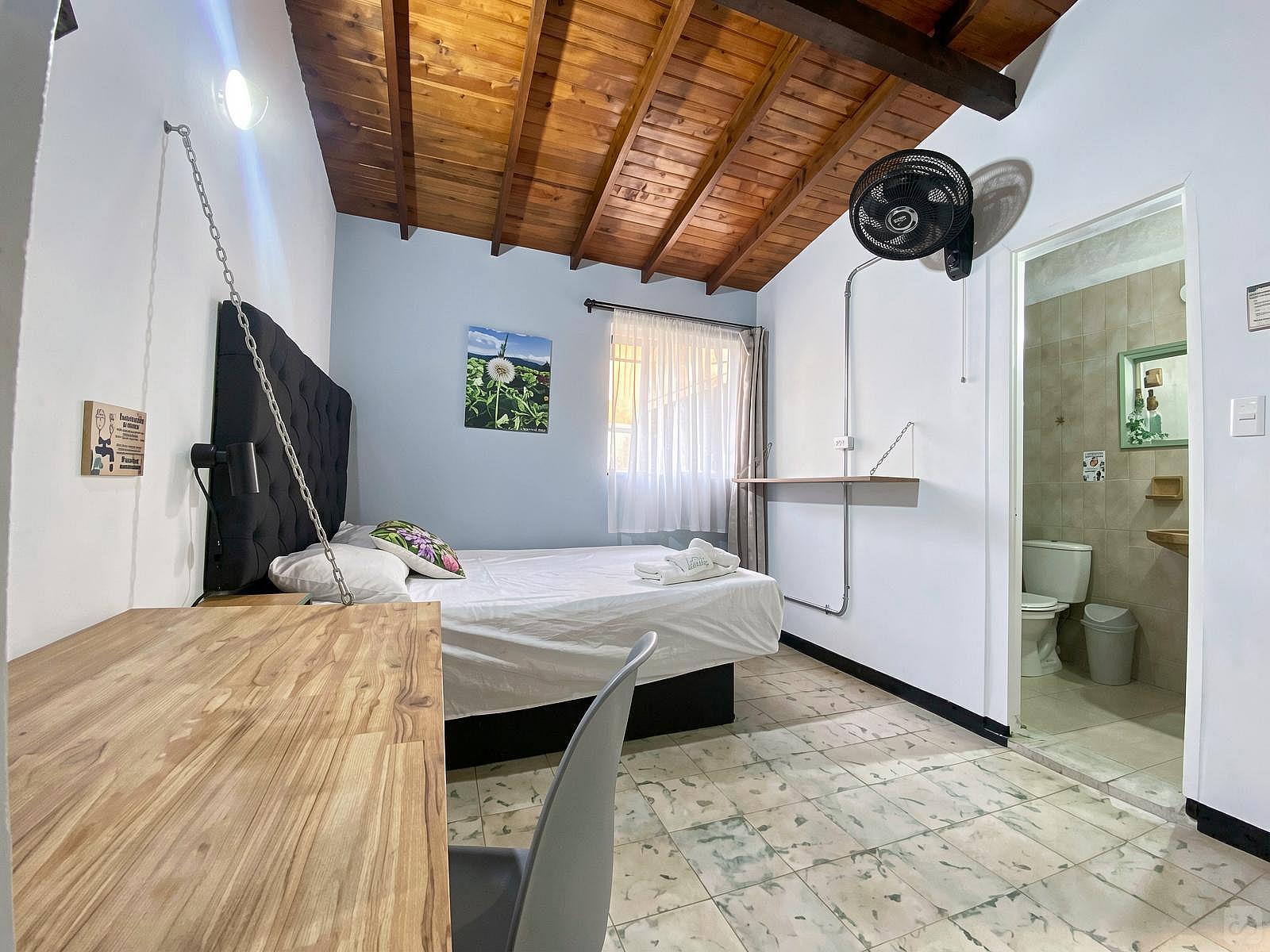  Fernando González  -  Spacious Coliving for Digital Nomads with Scenic Views in top location Envigadio  - Gallery -  78