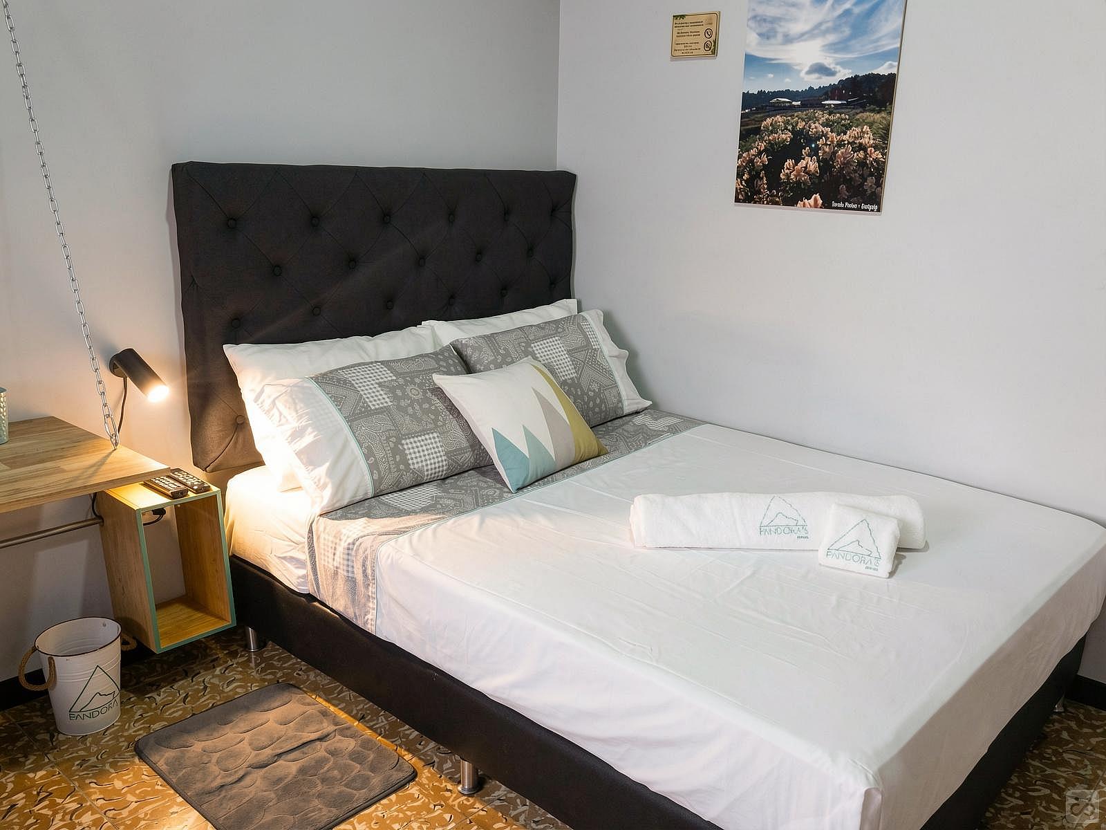  Débora Arango  -  Spacious Coliving for Digital Nomads with Scenic Views in top location Envigadio  - Gallery -  45
