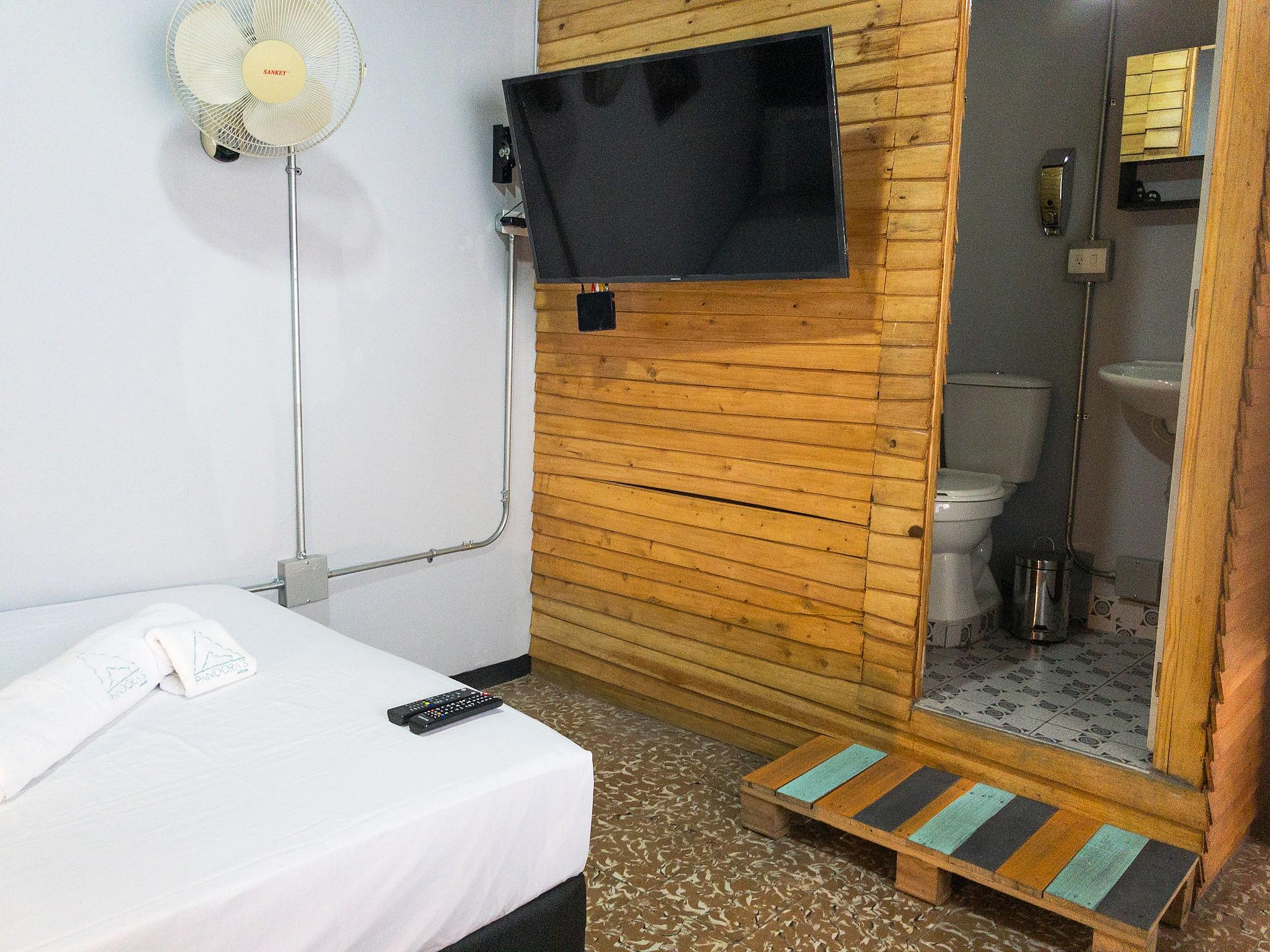  Débora Arango  -  Spacious Coliving for Digital Nomads with Scenic Views in top location Envigadio  - Gallery -  40