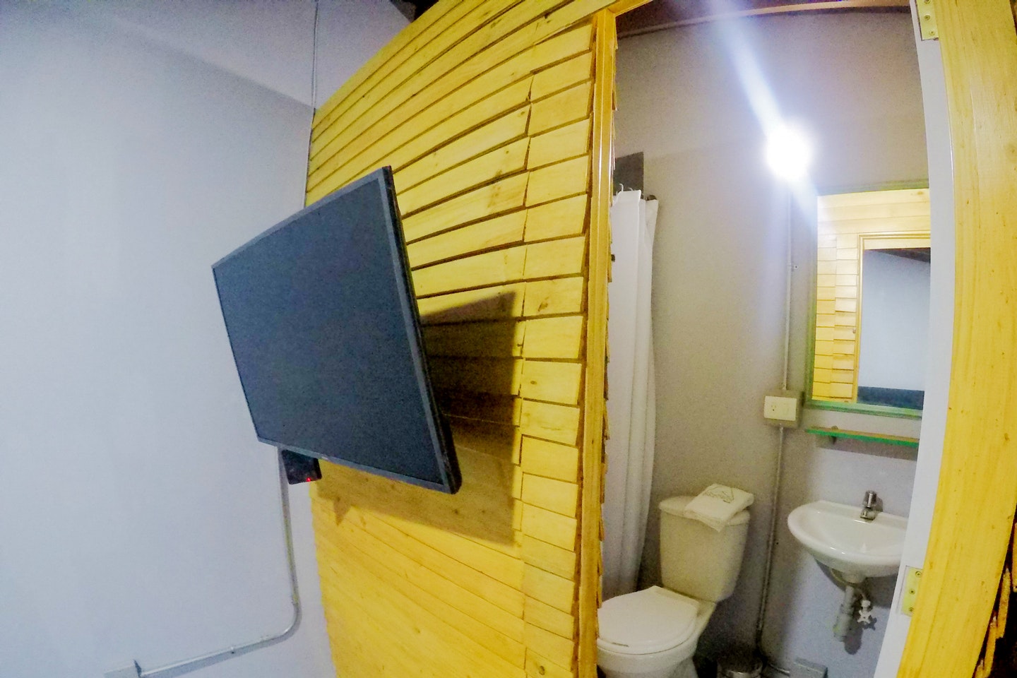  Débora Arango  -  Spacious Coliving for Digital Nomads with Scenic Views in top location Envigadio  - Gallery -  3