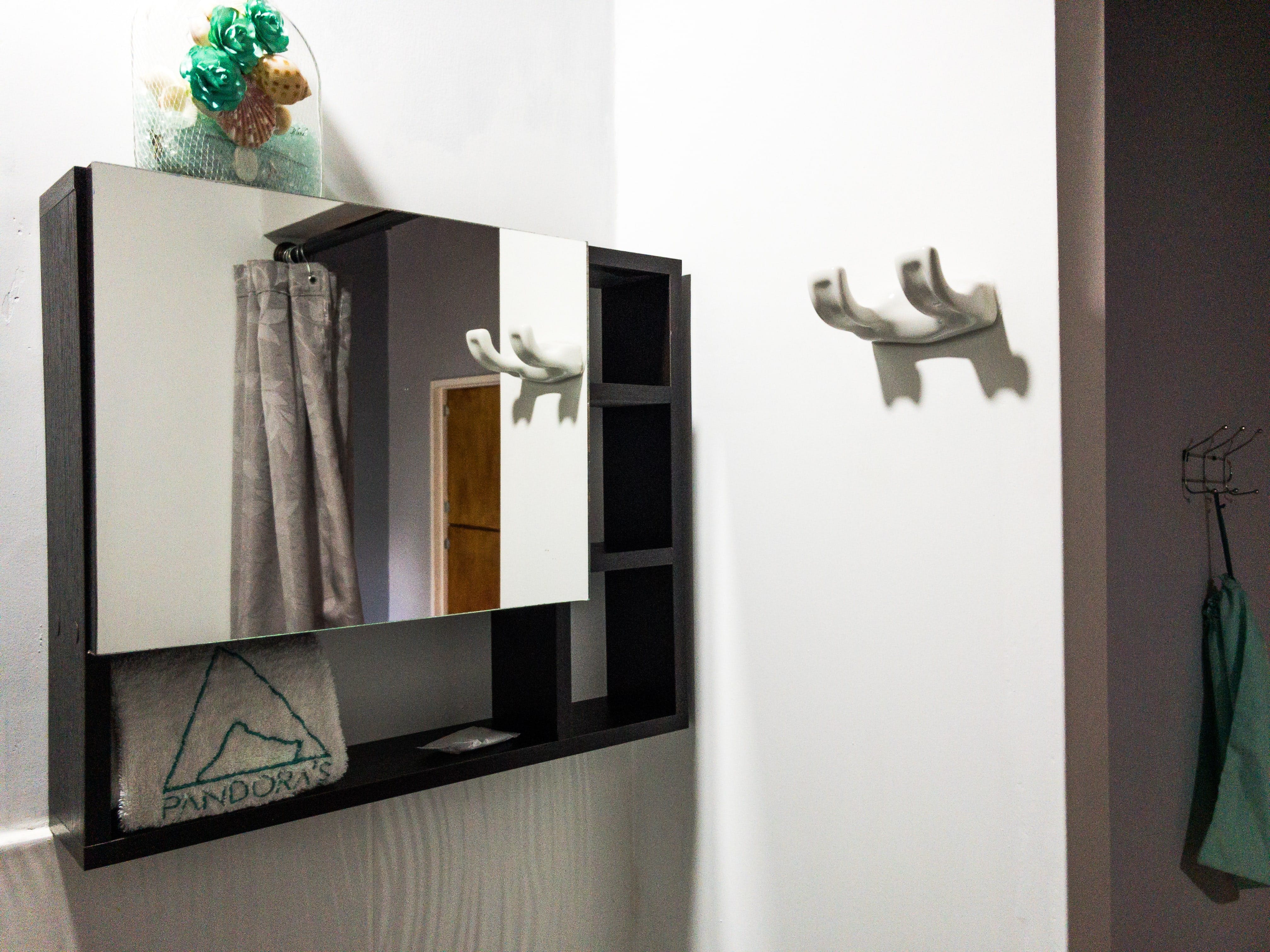 Manuel Uribe Angel  -  Spacious Coliving for Digital Nomads with Scenic Views in top location Envigadio  - Gallery -  18