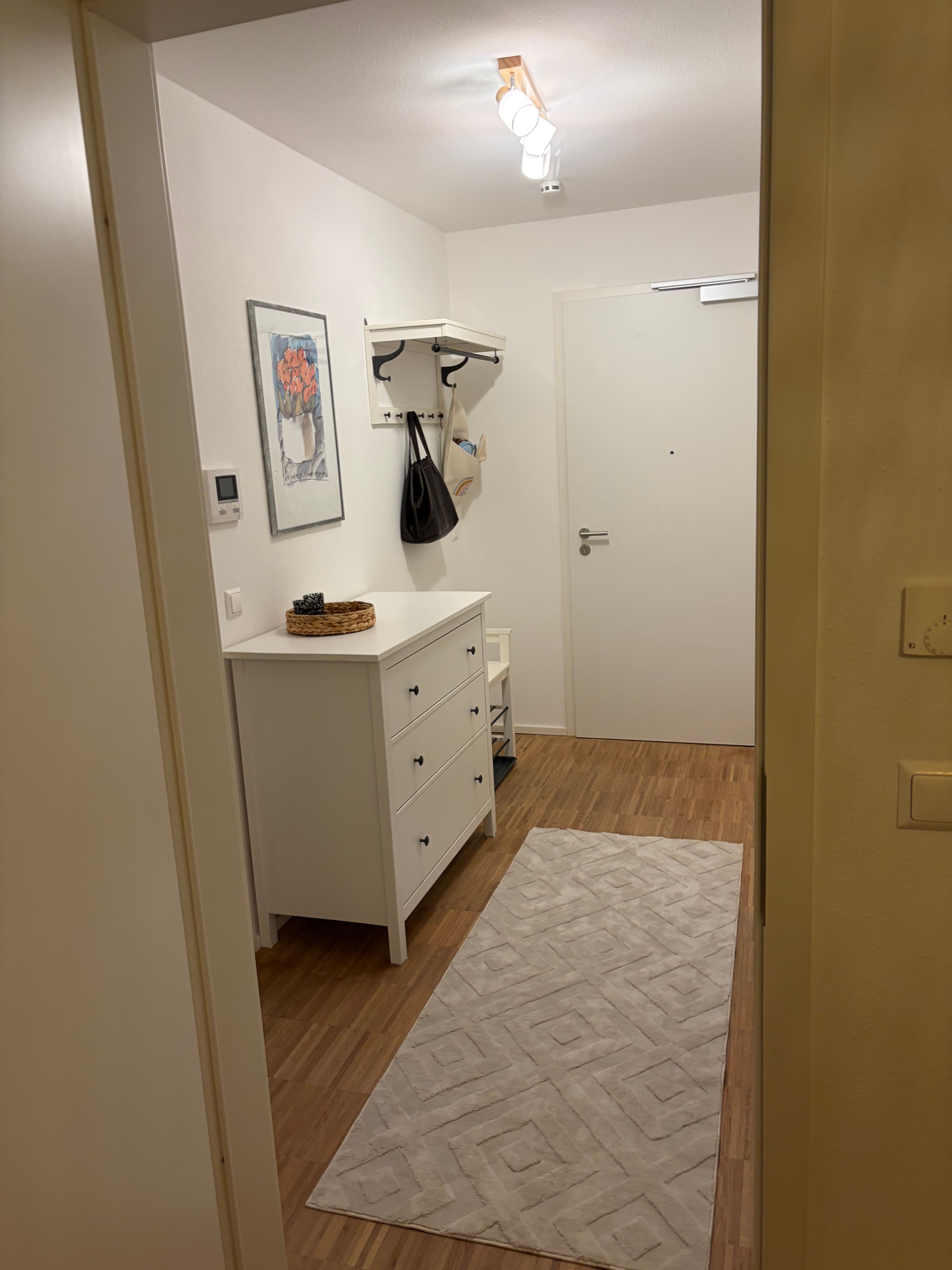 Downtown Apartment By The River - With Floor Heating & Parking - 23