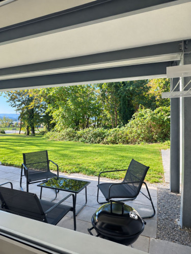 Modern 2-room Apartment with Lake View, Garden, Terrace