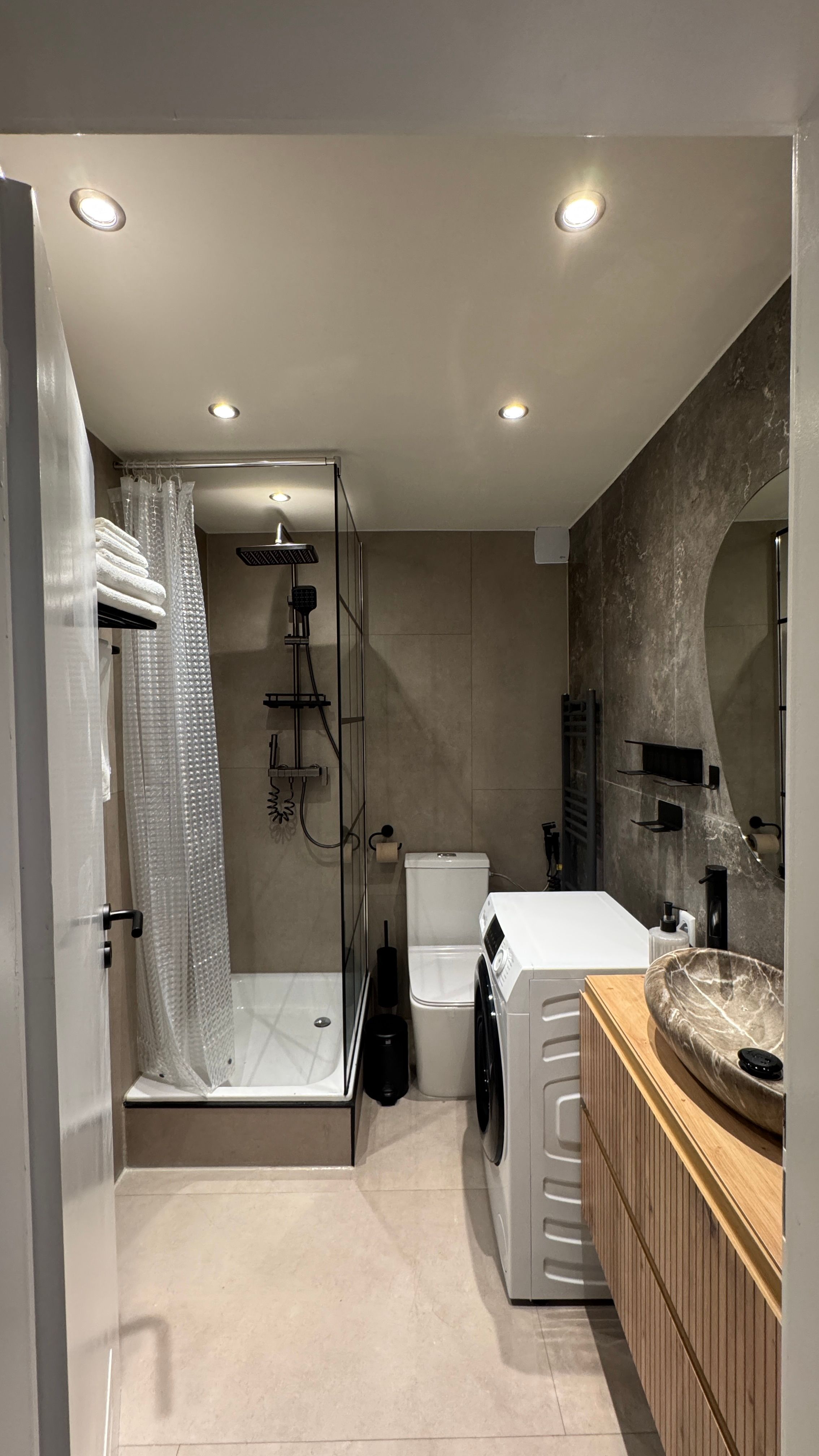 Modern 2-Room Apartment With Lake View, Garden, Terrace - 7
