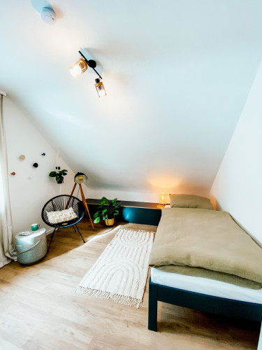 Feels like home - bright, furnished apartment near the airport. - Gallery - 12