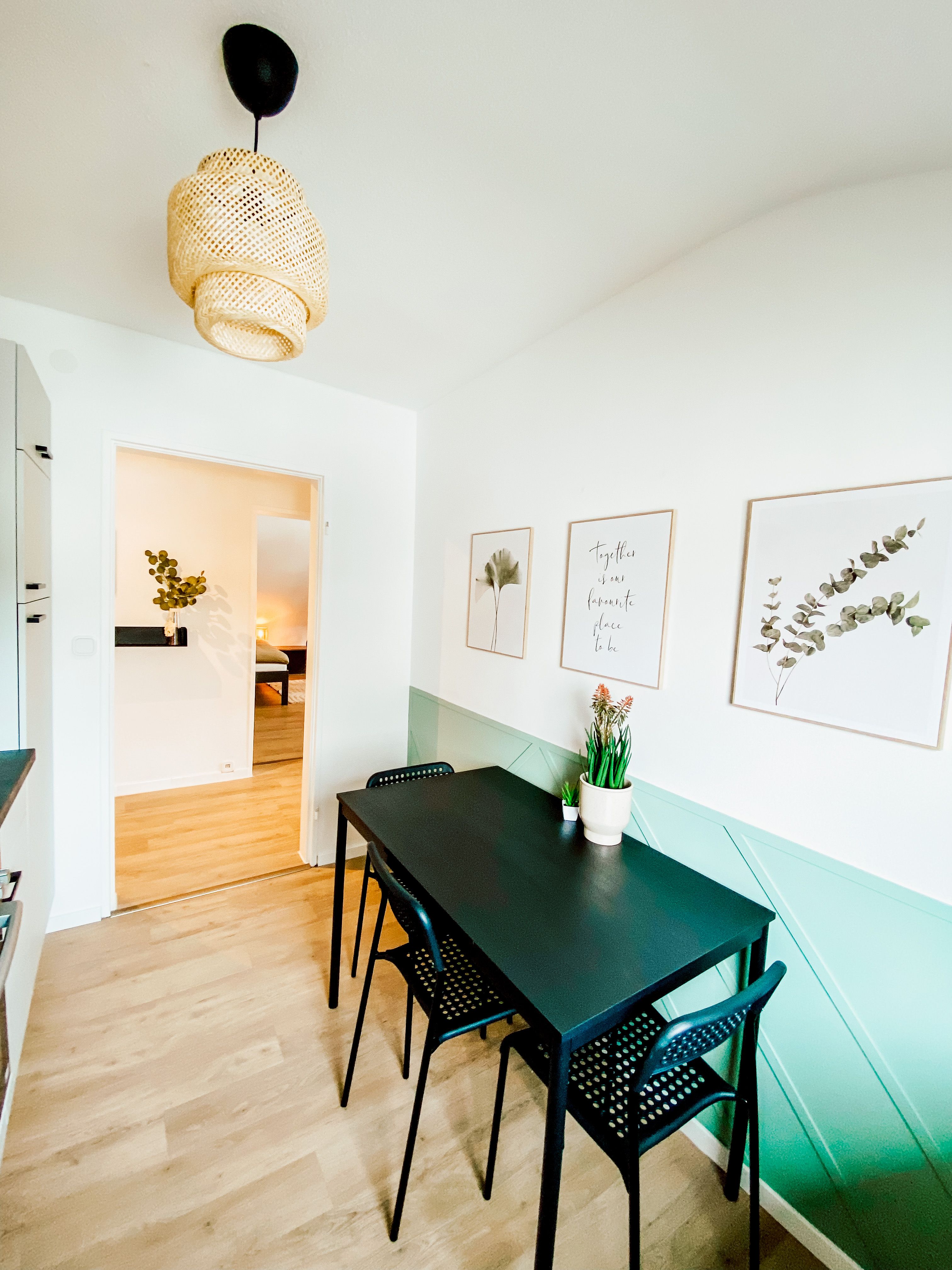 Feels Like Home - Bright, Furnished Apartment Near The Airport. - 2