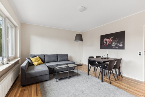 Modern 2-room apartment with 2 balconies in Bad Vilbel – fully furnished, near Frankfurt