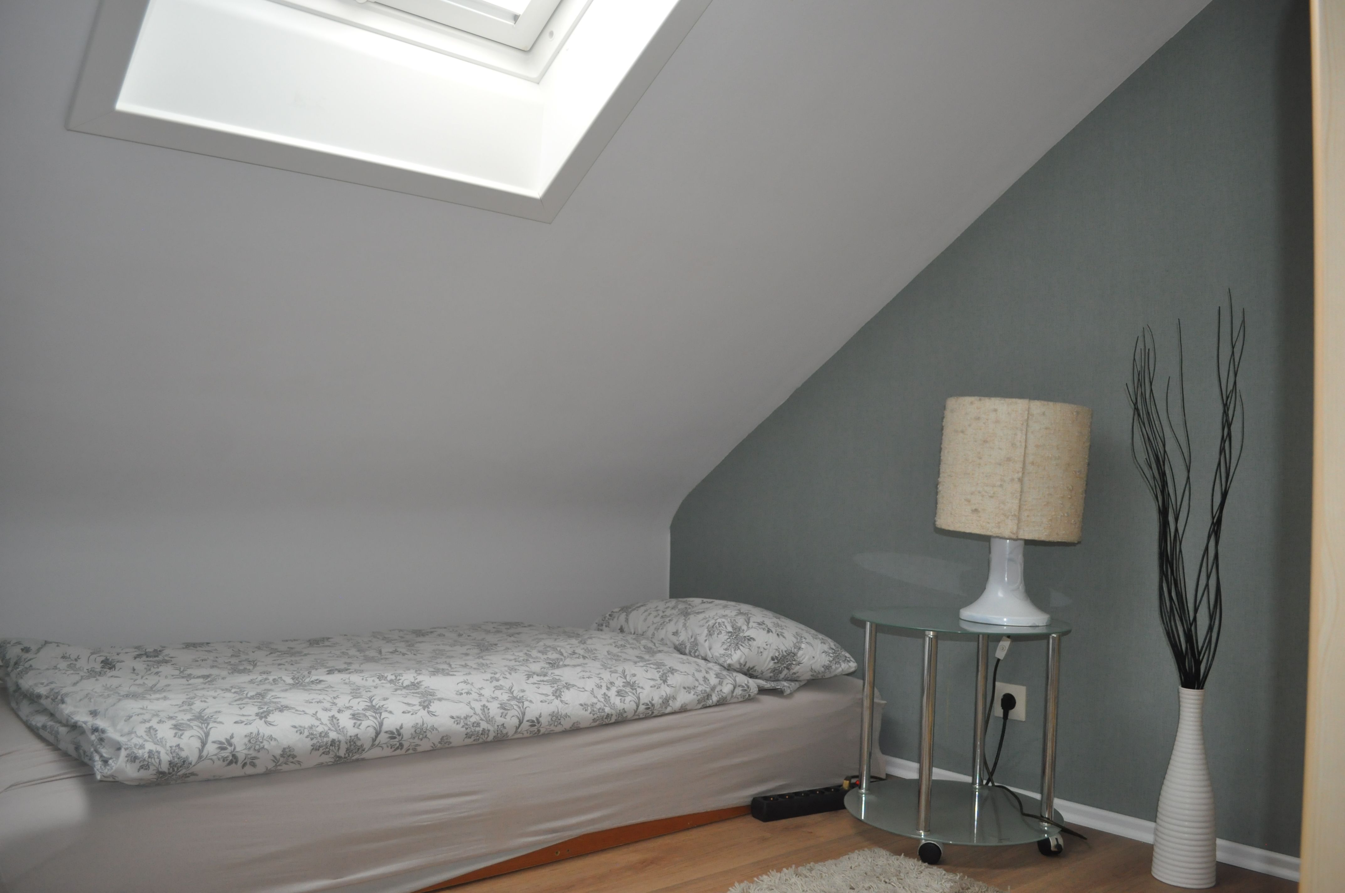 Furnished House With 4 Bedrooms & 2 Bathrooms In Remagen-Unkelbach - 16