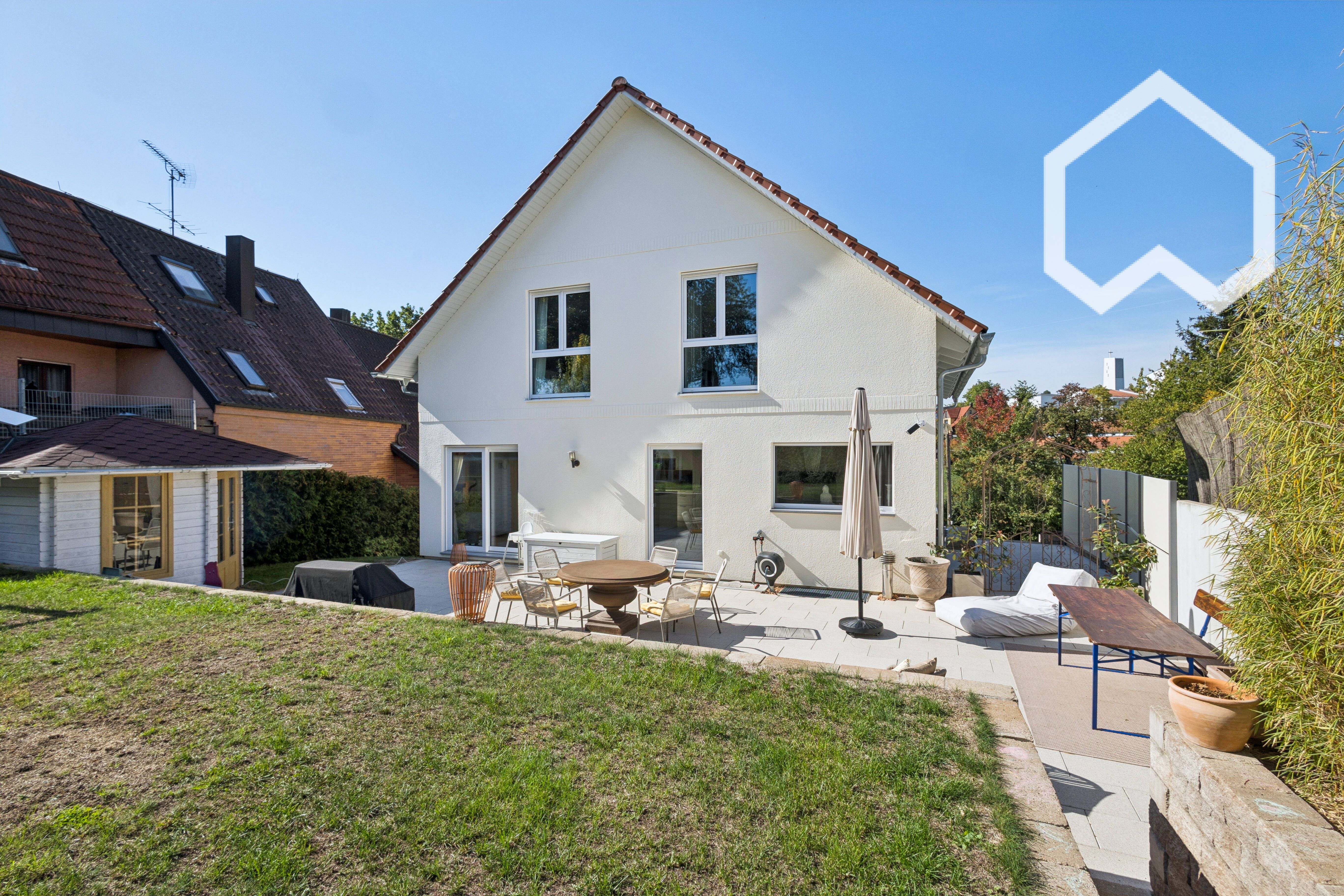 High-Quality Furnished Detached House With Large Garden In Schönaich - 4