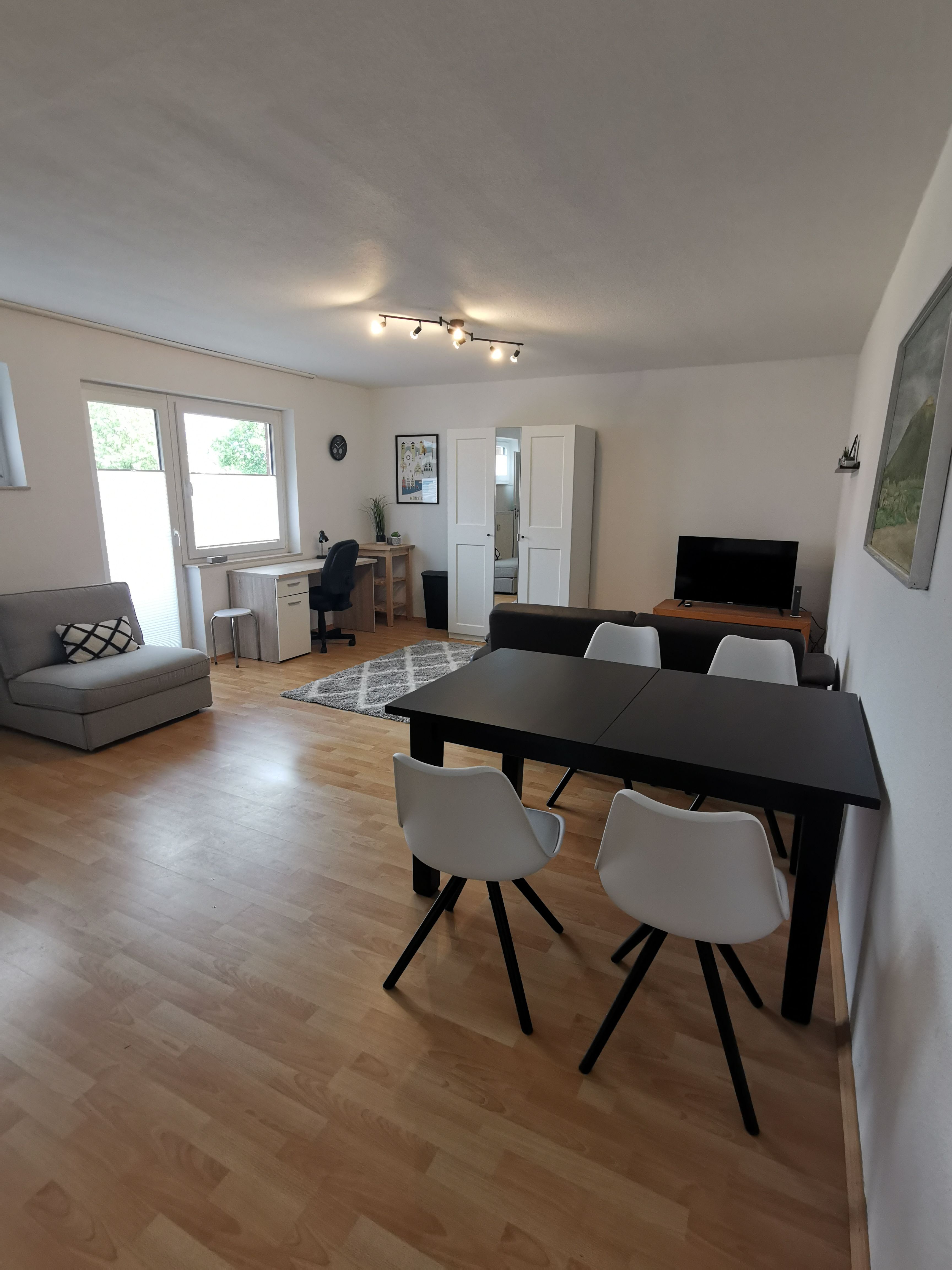 Beautiful 2-Room Apartment Incl. Balcony And Bike :-) - 44
