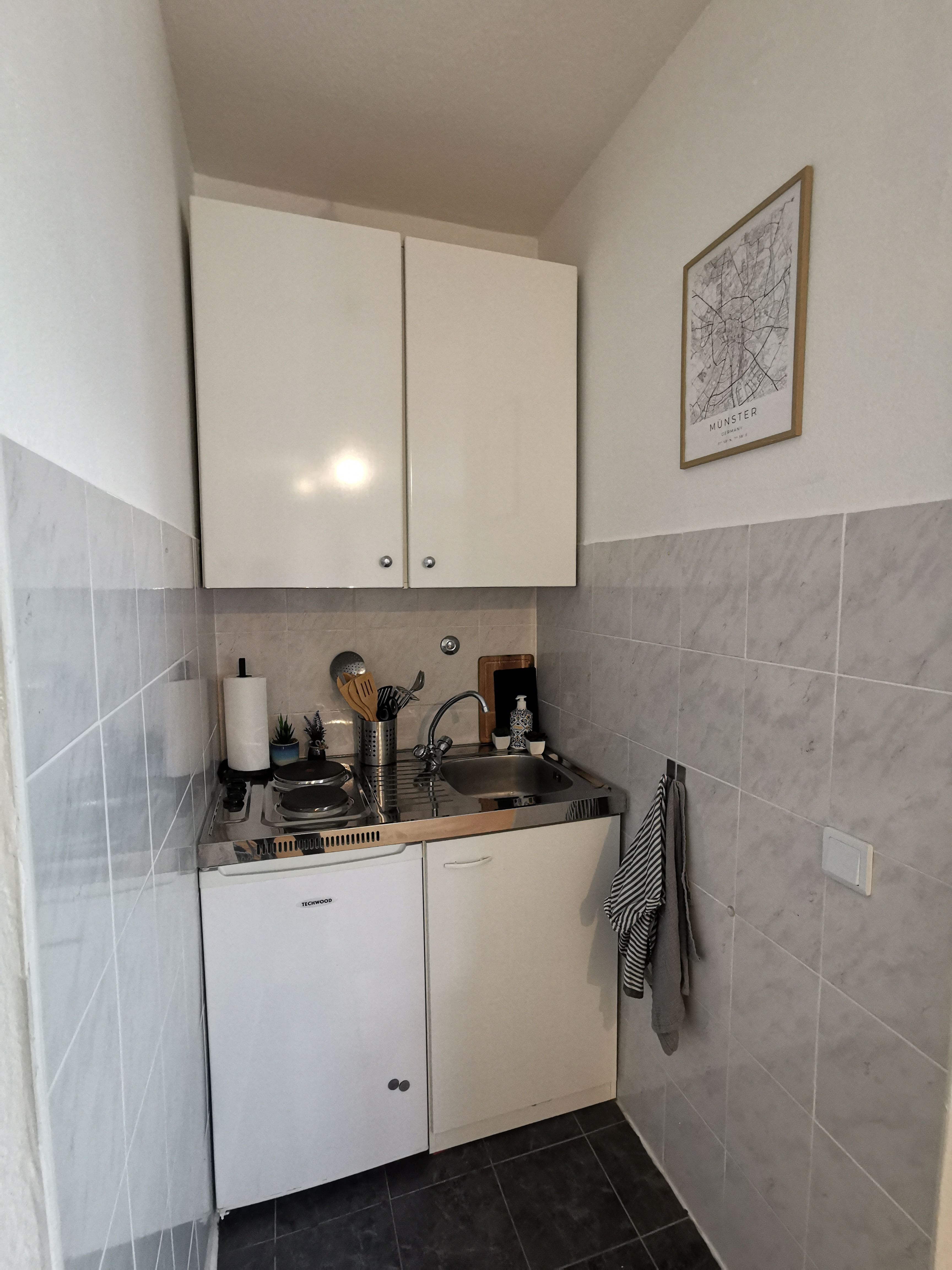 Beautiful 2-Room Apartment Incl. Balcony And Bike :-) - 29