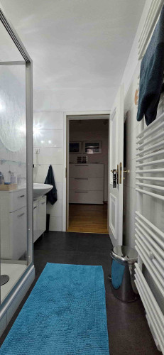 Stylish and centrally located furnished apartment for temporary living in Essen’s vibrant nightlife district - Gallery - 46