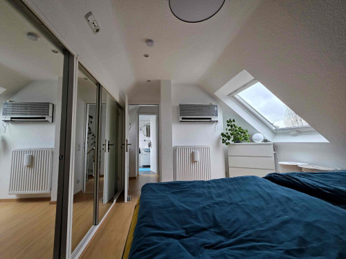 Stylish and centrally located furnished apartment for temporary living in Essen’s vibrant nightlife district - Gallery - 21